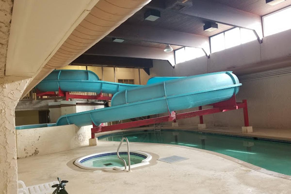 Hotel Ramada By Wyndham Yorkton Extérieur photo