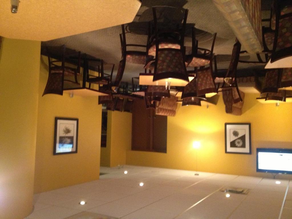 Hotel Ramada By Wyndham Yorkton Extérieur photo