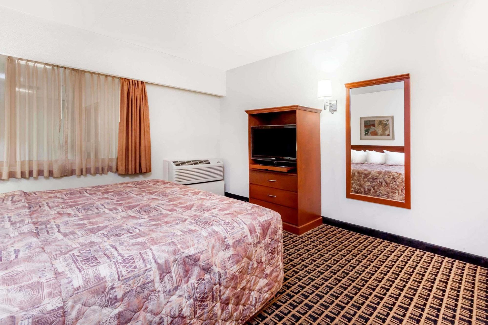 Hotel Ramada By Wyndham Yorkton Extérieur photo